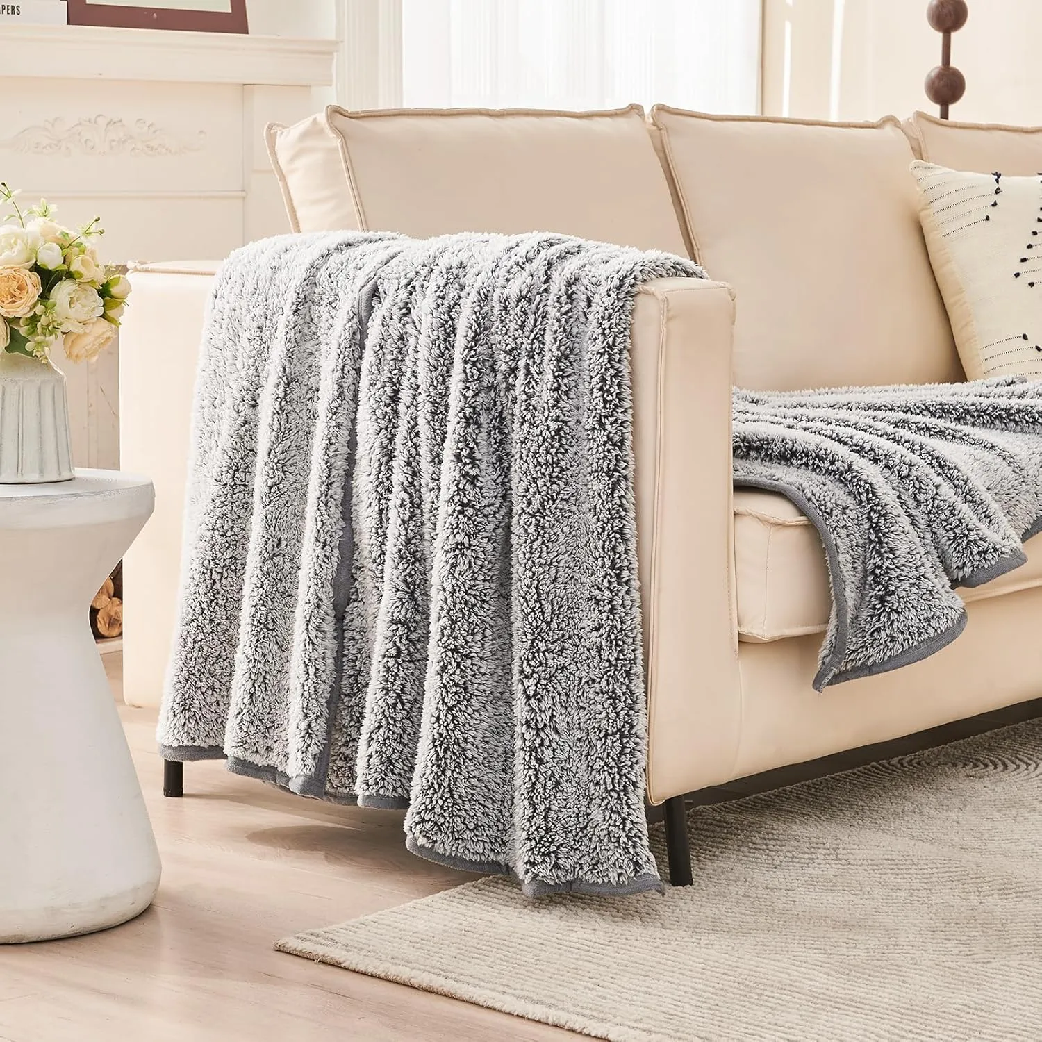EMME Fleece Throw Blankets Soft Sherpa Plush Blankets for Couch Cozy Bed Blanket(Grey, 50"x60")