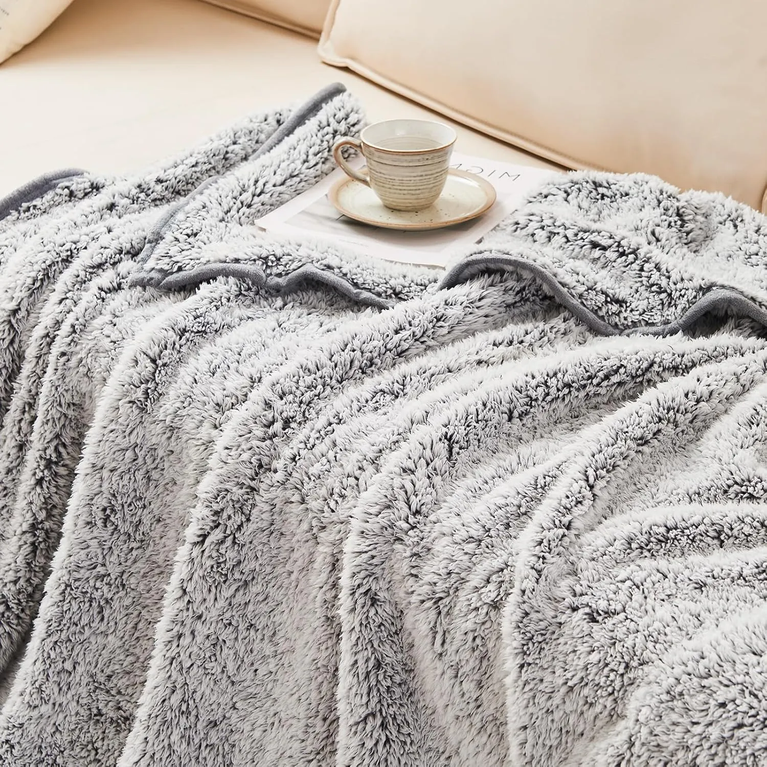 EMME Fleece Throw Blankets Soft Sherpa Plush Blankets for Couch Cozy Bed Blanket(Grey, 50"x60")
