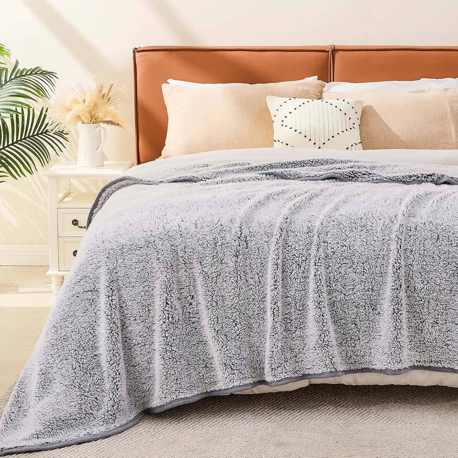 EMME Fleece Throw Blankets Soft Sherpa Plush Blankets for Couch Cozy Bed Blanket(Grey, 50"x60")